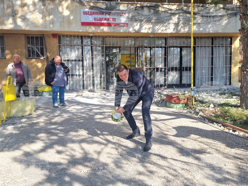 Започна ремонт на ученически общежития в Хасково с финансиране по Националния план за възстановяване и устойчивост