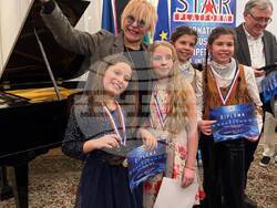 Галаконцерт и награждаване на лауреатите от музикалния конкурс „Звездна платформа“ се състояха в Българското посолство в Лондон