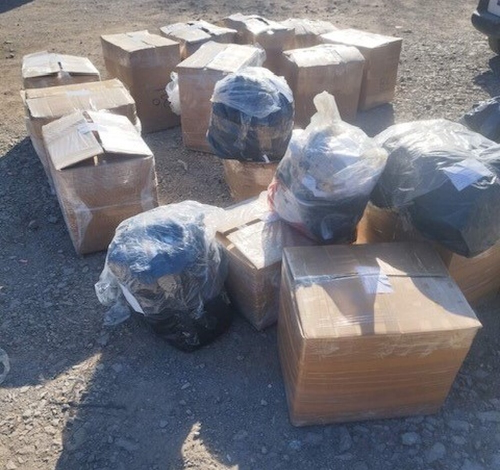 Повече от 1200 артикула, имитиращи защитени търговски марки, са били конфискувани след операция на столичната икономическа полиция 