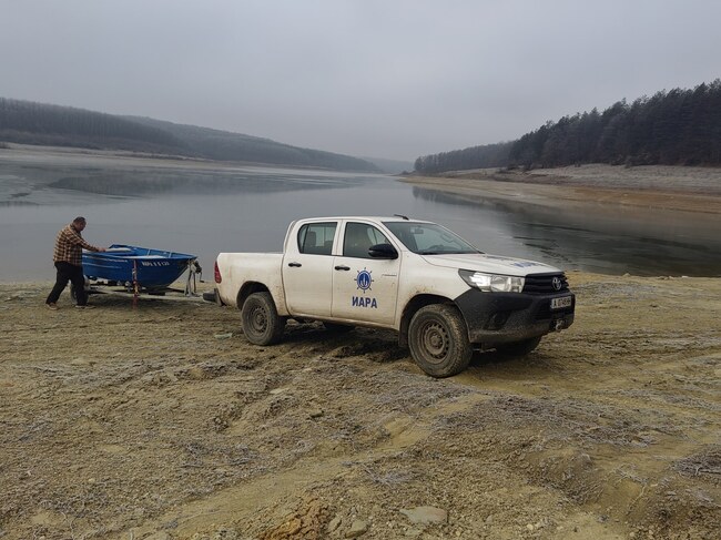 Бракониерски мрежи и над 30 кг риба са извадени от водите на язовир "Ястребино" край Антоново