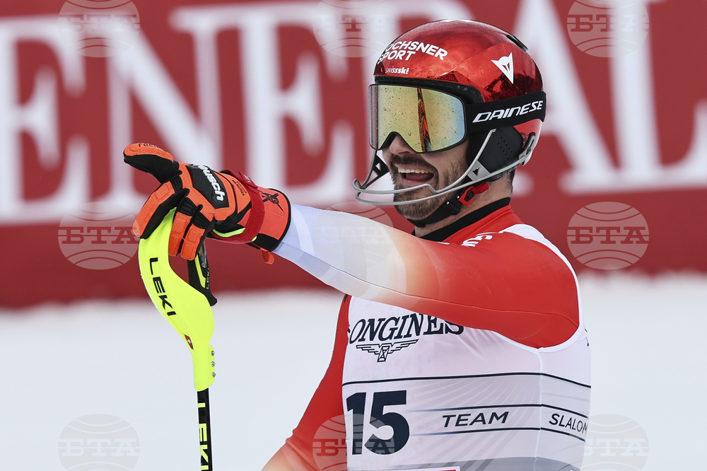 Швейцария обра всички медали в отборната комбинация при мъжете на световното първенство по ски алпийски дисциплини в Заалбах