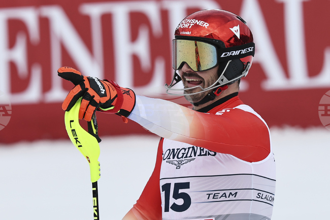 Швейцария обра всички медали в отборната комбинация при мъжете на световното първенство по ски алпийски дисциплини в Заалбах