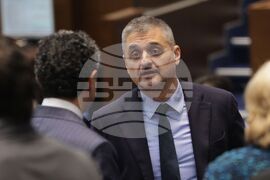 Парламент - заседание