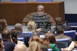 Парламент - заседание