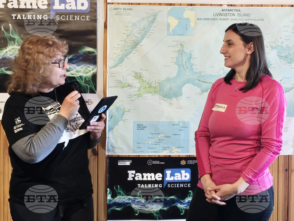 Antarctica - Livingston Island - FameLab