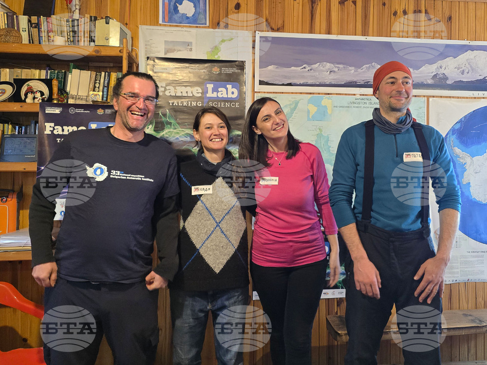 Antarctica - Livingston Island - FameLab