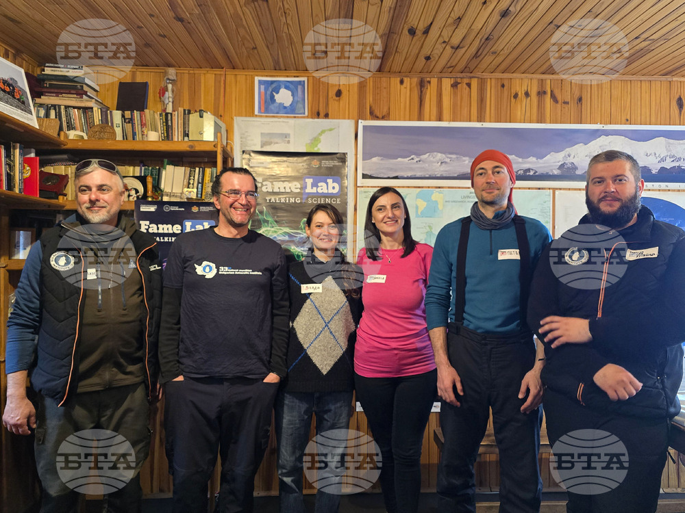 Antarctica - Livingston Island - FameLab