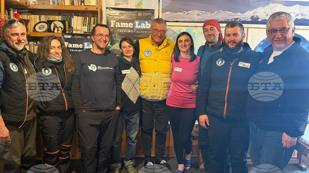 Antarctica - Livingston Island - FameLab