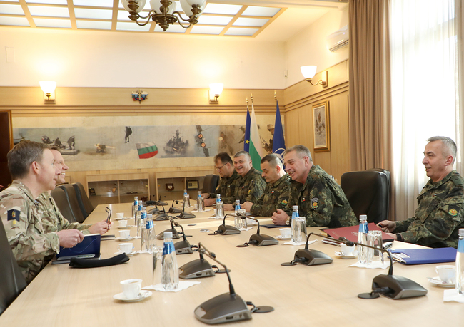 Приносът на България като домакин на Steadfast Dart - 2025 изтъкна адмирал Емил Ефтимов преди началото на най-голямото учение на НАТО в Црънча