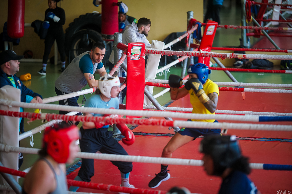 Националите по бокс се подготвят със здрави спаринги на "Дианабад"