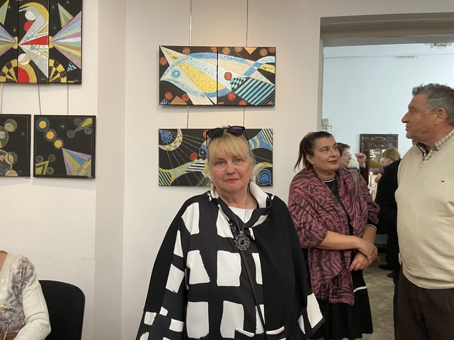 Художничката Габриела Жекова откри изложбата си "Вселена от любов" с 51 картини