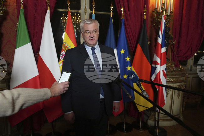 Украинският външен министър се срещна с генералния директор на МААЕ