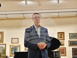 Благотворителен концерт в подкрепа на деца и младежи, лишени от родителска грижа в Софийска градска художествена галерия. На снимката: Трайчо Трайков- кмет на район "Средец". Снимка: Емануел Смърков/БТА