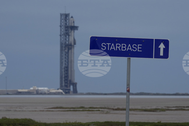 Мегаракетата "Старшип" на компания "Спейс Екс" ще възобнови тестовите си полети