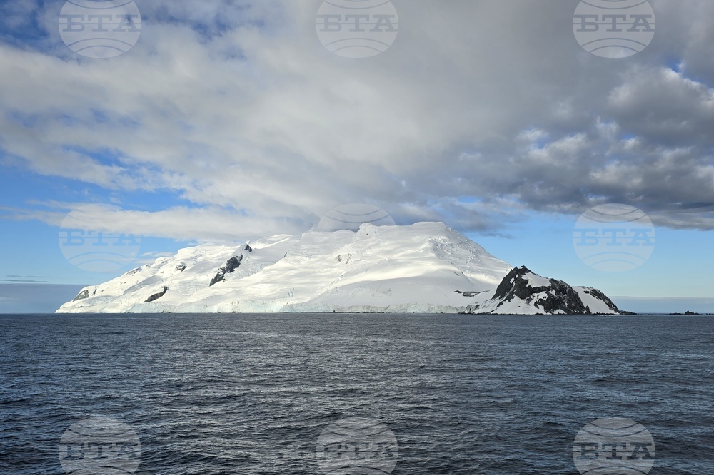 Антарктида - остров Смит - геоложко проучване
