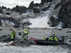Антарктида - остров Смит - геоложко проучване