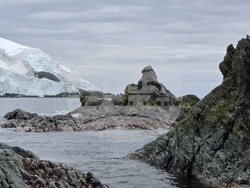 Антарктида - остров Смит - геоложко проучване
