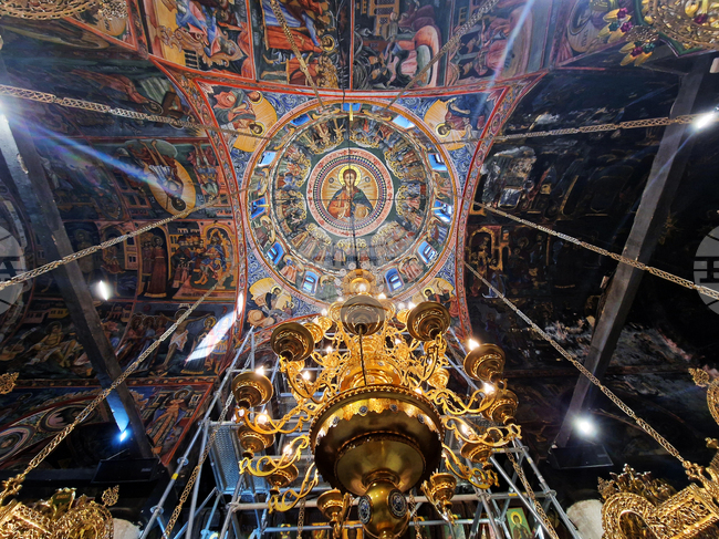 Стенописите на Захари Зограф в съборната църква на Троянския манастир са реставрирани със средства от частен дарител