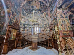 Троян - Орешак - Троянски манастир - реставрация - стенописи - Захари Зограф