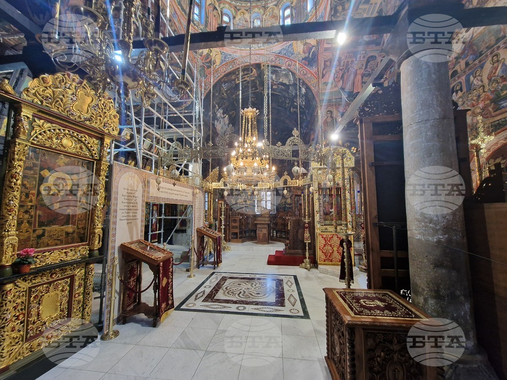 Троян - Орешак - Троянски манастир - реставрация - стенописи - Захари Зограф