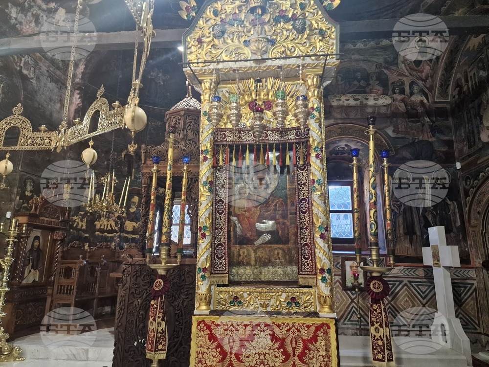 Троян - Орешак - Троянски манастир - реставрация - стенописи - Захари Зограф