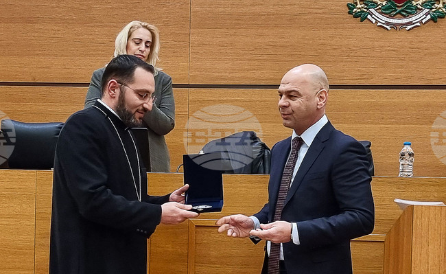 Пловдив  - отец Мурадян - отличие