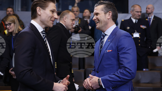 Финландският министър на отбраната заяви, че замяната на американския ядрен чадър с европейско решение засега е нереалистична