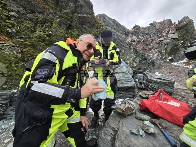 Antarctica - Smith Island - geological research