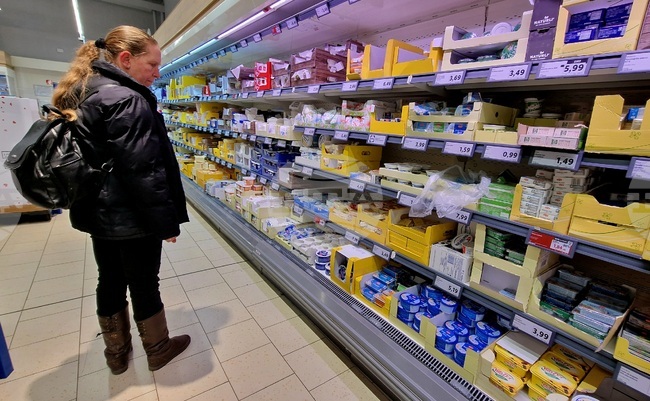 По-високите цени на захарта, млечните продукти и растителното масло водят до общо увеличение на световните цени на храните през февруари