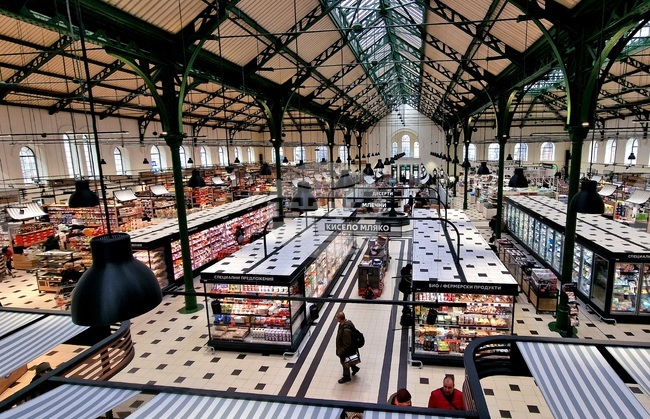 Близо 6 млрд. лева са инвестирали големите търговски вериги в България за последните 15 г., отчита анализ