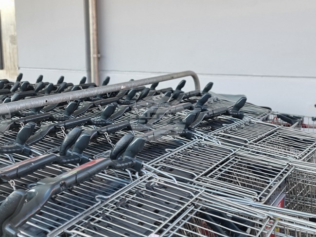 В обявения ден за бойкот на супермаркетите у нас магазините в Ямбол са с по-малко клиенти, но не изцяло празни