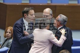 Парламент - заседание