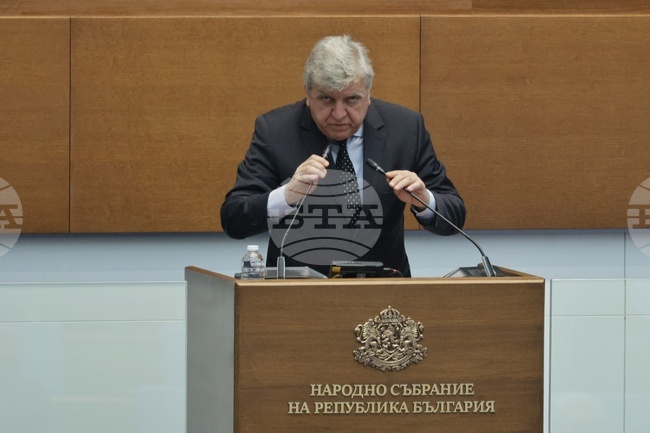 Спекулациите, че България подарява водата на р. Арда на Гърция, трябва да бъдат разсеяни, каза министър Манол Генов