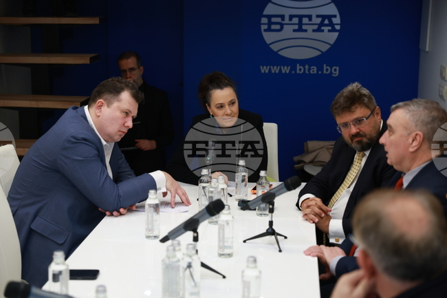 Трябва да се опитваме да доближим България и Република Северна Македония в европейски контекст, каза директорът на МИА Драган Антоновски