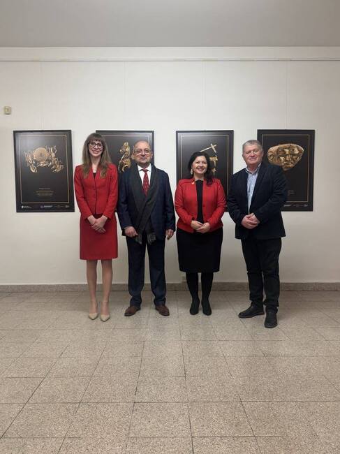 Постерната изложба „Древните съкровища на България“ гостува на галерията в Българския културен институт в Прага 