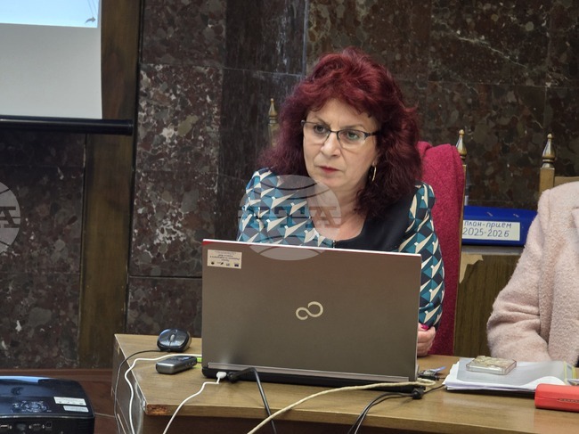 Новият държавен план-прием изпълнява зададените от МОН целеви стойности, каза началникът на РУО в Ловеч д-р Иваничка Буровска