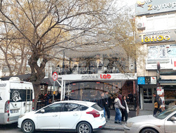 Турция - Анкара - млади хора - улица „Ашкабат“