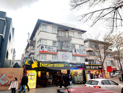 Турция - Анкара - млади хора - улица „Ашкабат“