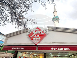 Турция - Анкара - млади хора - улица „Ашкабат“