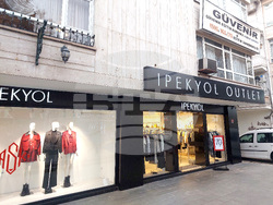 Турция - Анкара - млади хора - улица „Ашкабат“