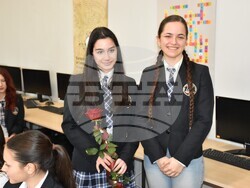 Хасково - Езикова гимназия - конкурса за млади преводачи „Juvenes Translatores“