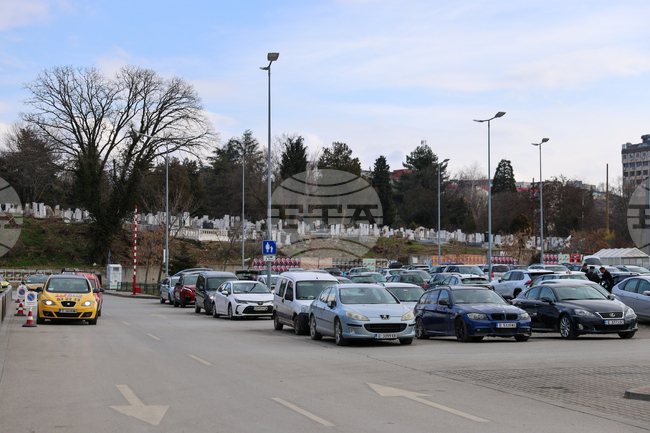 Sofia Mayor: Municipality to Build Nine New Parking Lots With Over 2,000 Parking Spaces