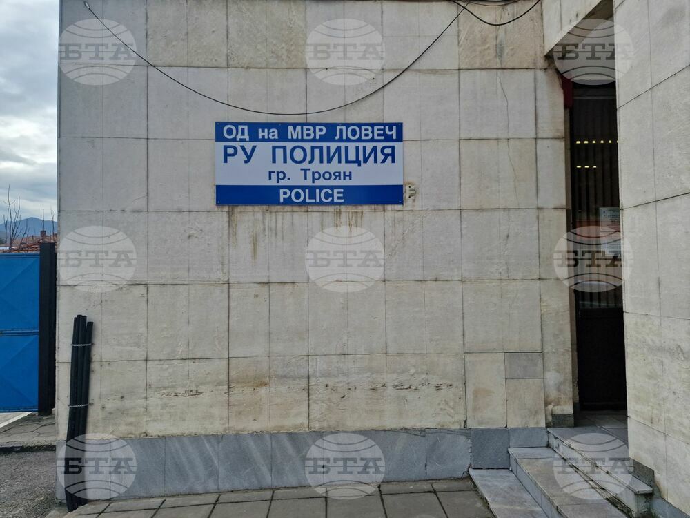 Втори непълнолетен шофьор от началото на годината е задържан в Ловешко