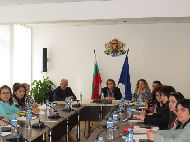 ОА Шумен: Държавният план-прием в училищата в област Шумен за следващата учебна година беше одобрен от Постоянната комисия по заетостта 