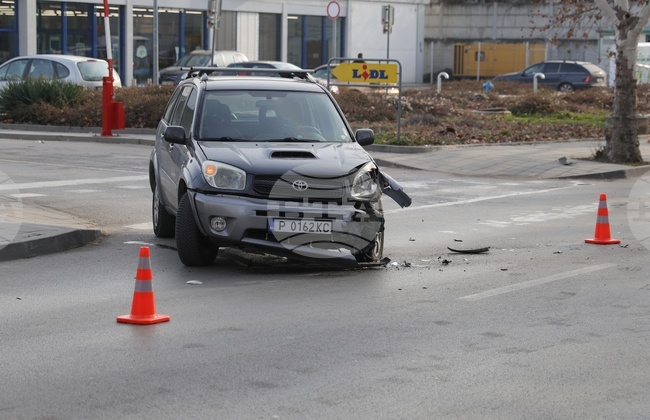 Пострадалата при катастрофата в Русе жена е оперирана, но е с опасност за живота