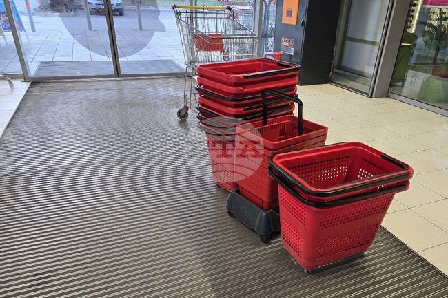 Ловеч - хипермаркети - бойкот