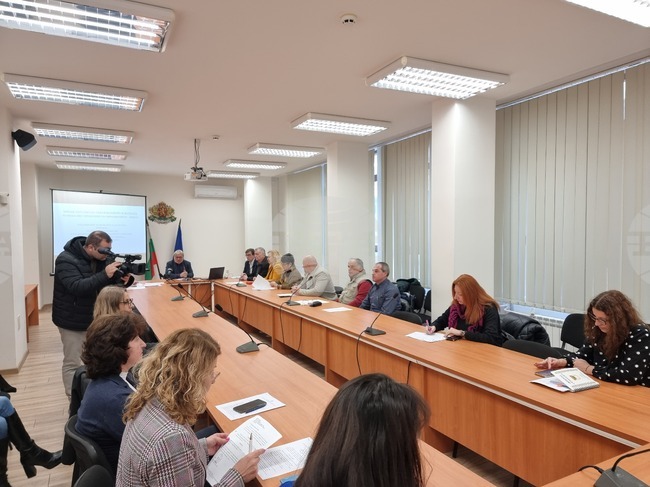 Увеличават се паралелките за осмокласници в област Ямбол според държавния план-прием за учебната 2025 – 2026 г.