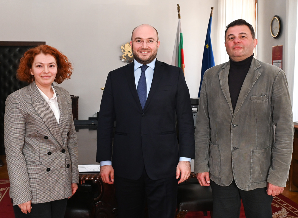 Justice Minister Discusses Cooperation with Transparency International