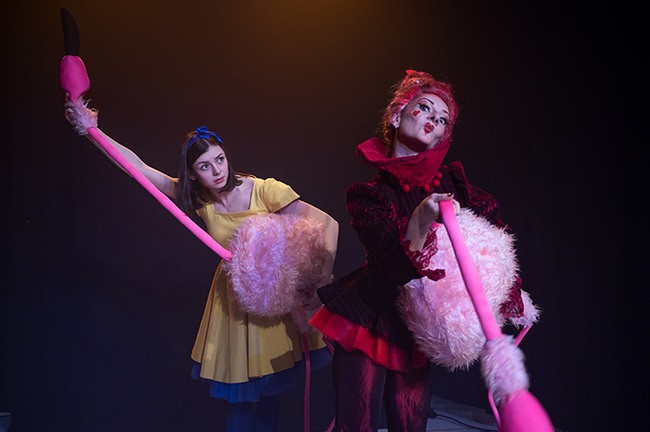 Балет „Арабеск“ представя нов прочит на „Алиса в страната на чудесата” през темата за объркването и изгубването на самоличността