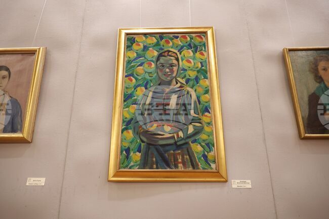 Burgas Art Gallery Hosts Exhibition with Paintings Inspired by Women